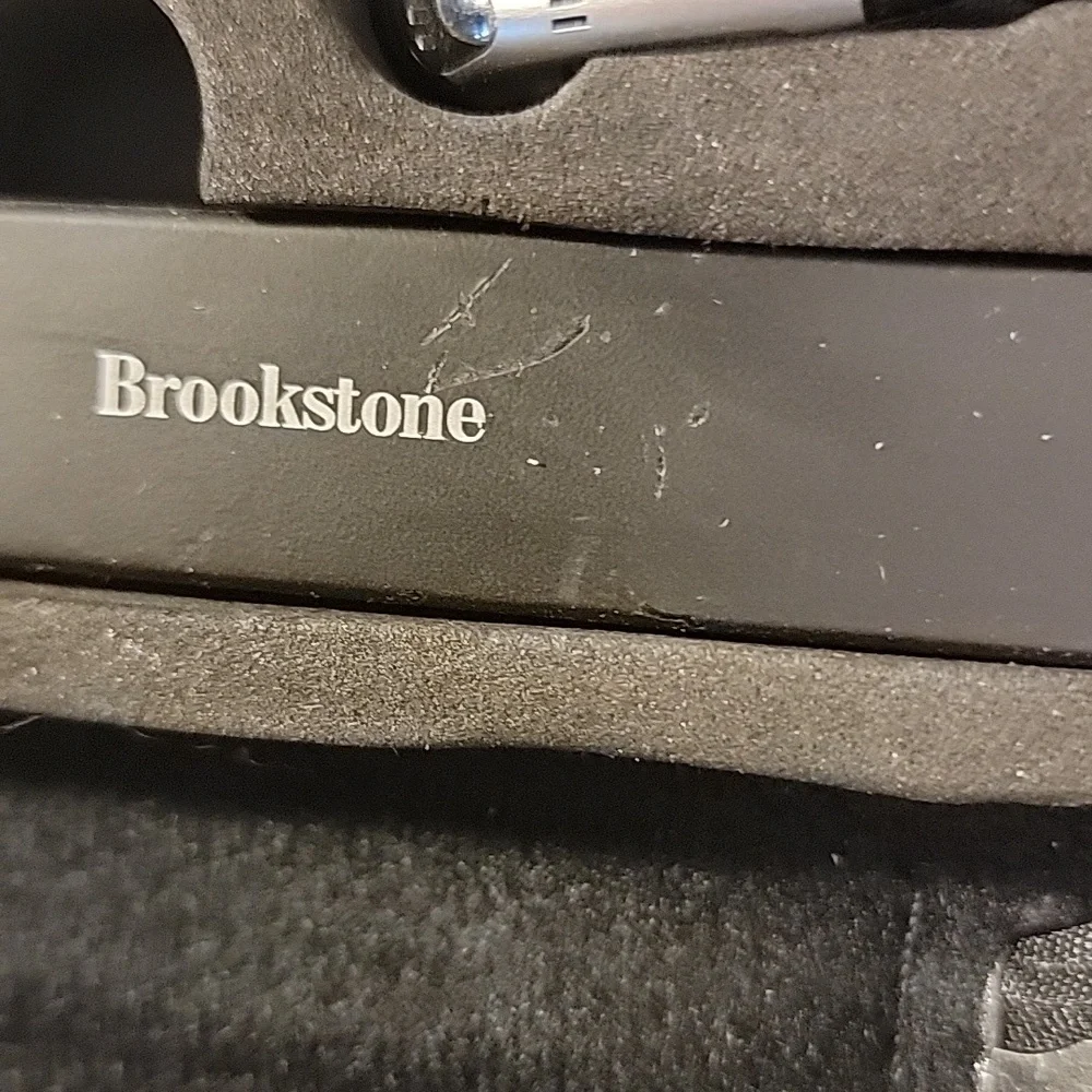 Brookstone LAPTOP Essentials Kit - Picture 7 of 7